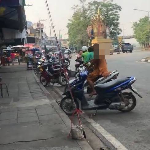 พระด่าชาวบ้าน