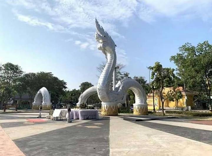 ขโมยเงินในตู้บริจาค