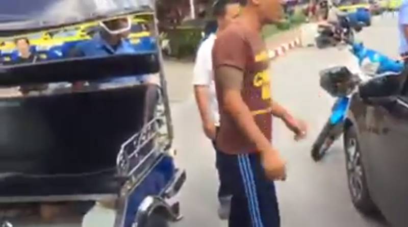 ประท้วงแกร็บคาร์