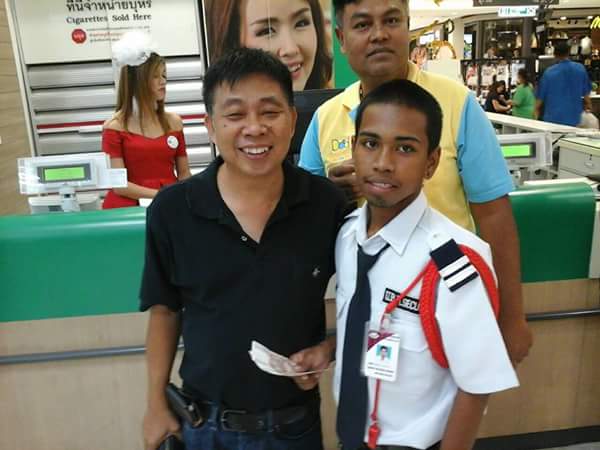 รปภ. เก็บเงินคืนเจ้าของ 4 แสน