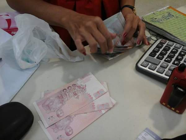 รปภ. เก็บเงินคืนเจ้าของ 4 แสน