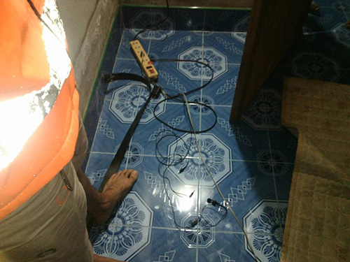 อุทาหรณ์ น.ศ. วัย 16 ถูกไฟดูดเสียชีวิต เหตุสวมหูฟังขณะชาร์จแบตมือถือ