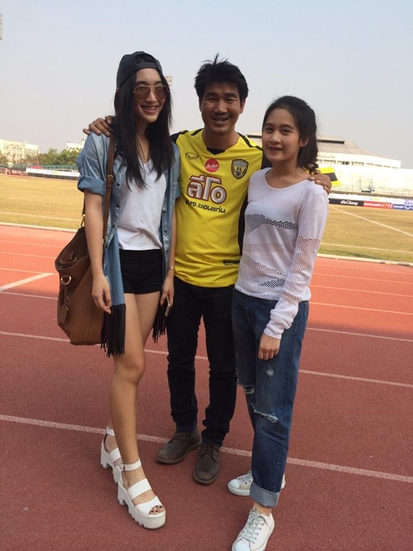 ลูกสาว สมรักษ์ คำสิงห์ สวยและน่ารักจริง ๆ ไม่ได้โม้