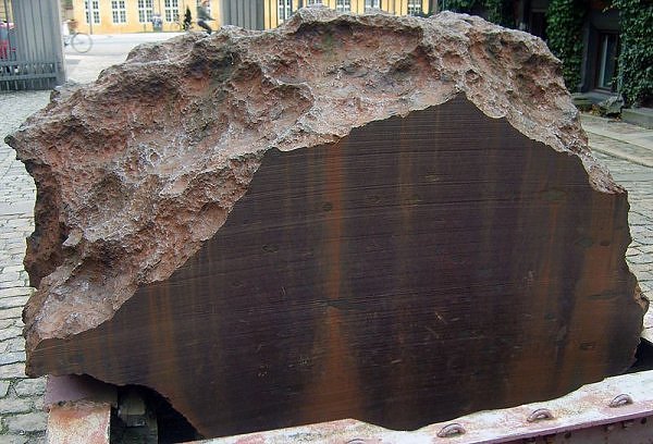 อุกกาบาตที่ใหญ่ที่สุดในโลก