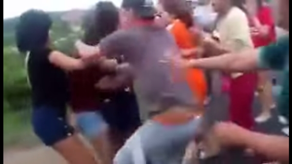 คนตบกัน