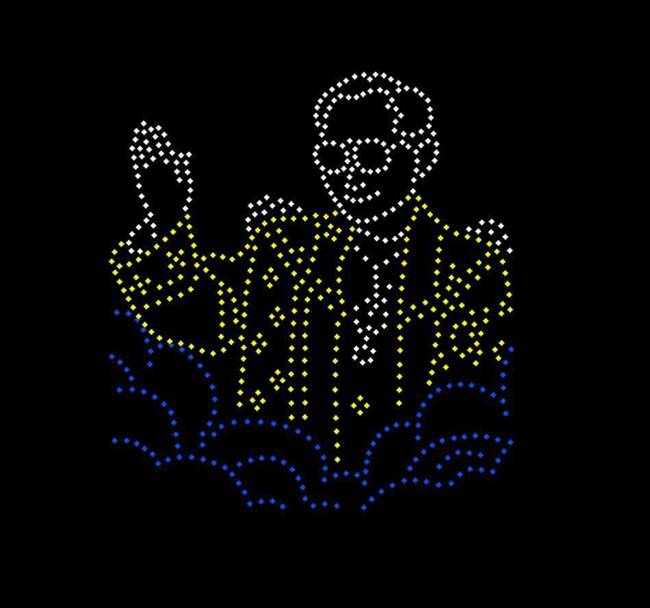 ในหลวง - พระราชินี เสด็จฯ จุดเทียนมหามงคลรำลึก ร.9 