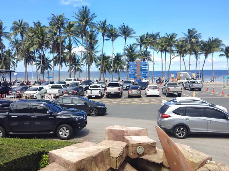 เปิดหาดบางแสน