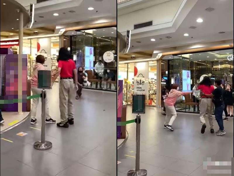 พนักงานผลักลูกค้า