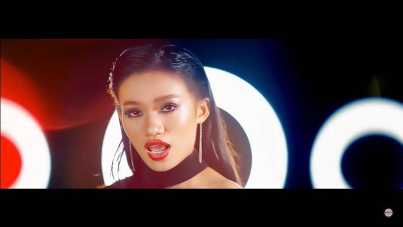 รักควรมีสองคน