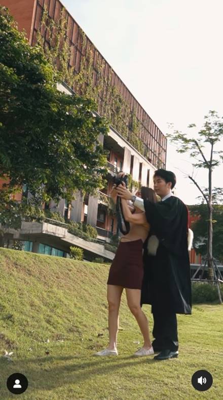 ถ่ายรูปชุดครุย