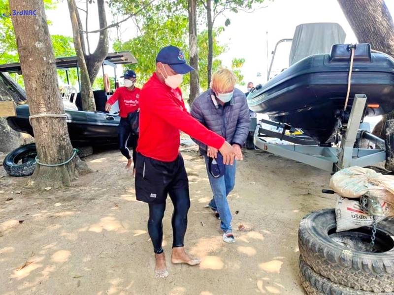 พายเรือกลางทะเล