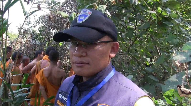 พระต่างด้าว