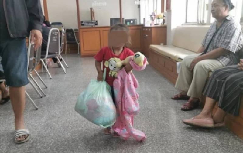 แม่ทิ้งลูก