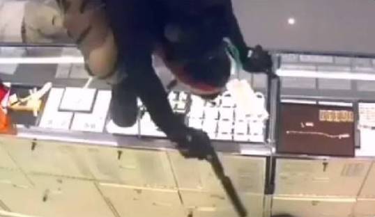 โจรปล้นทองลพบุรี