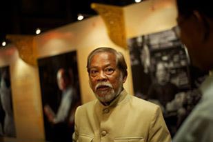 เด็กอนุบาลใส่ชุดทหาร