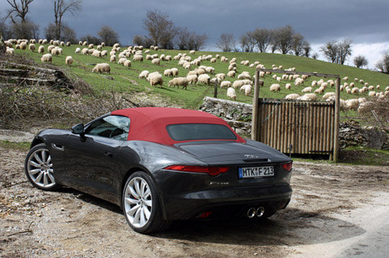 2014 Jaguar F-type รถ Roadster คันล่าสุดจากค่ายหรูแดนผู้ดี