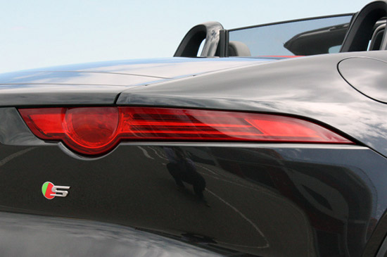 2014 Jaguar F-type รถ Roadster คันล่าสุดจากค่ายหรูแดนผู้ดี