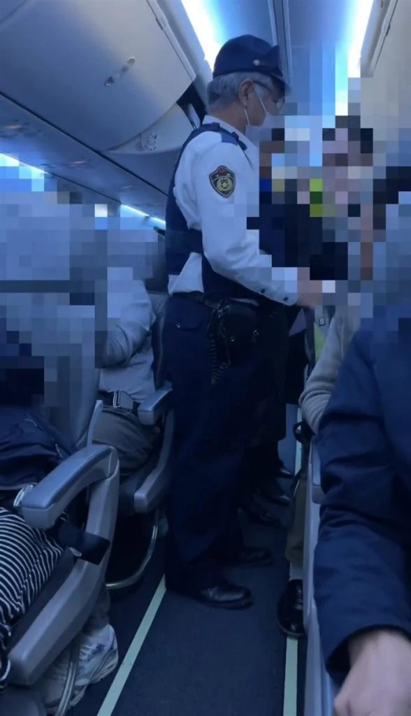 เที่ยวบินวุ่น ผดส. ชายโวยไม่ให้นั่งข้างแฟน