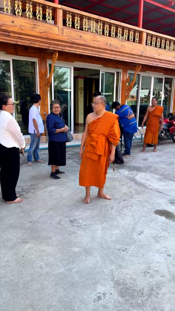 ยายตายแล้วฟื้น เปิดโลงก่อนพบยังมีชีวิตอยู่