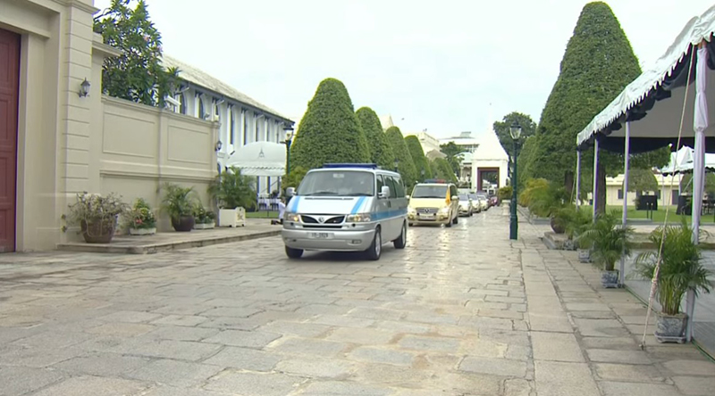 รถพระที่นั่ง เจมส์บอนด์ พิธีเคลื่อนพระบรมศพ