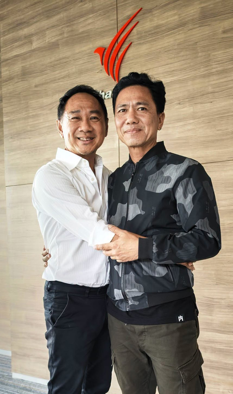 นักข่าวตบหน้า