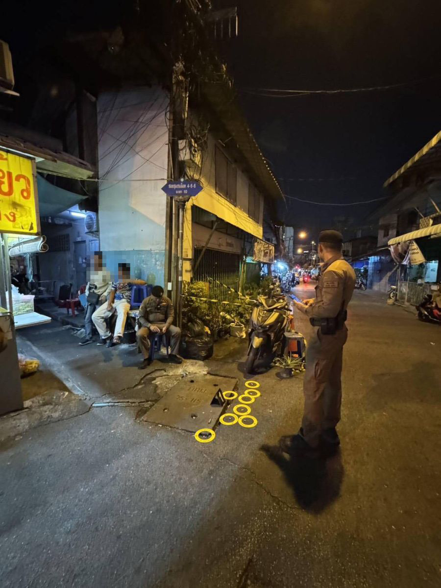 คนร้ายหนีคดีในชุมชนคลองเตย ยิงตำรวจ