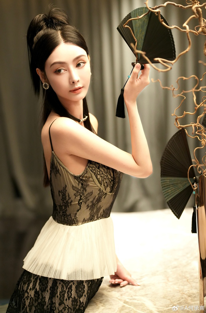 สาวศัลยกรรมจนเหมือน ฟ่านปิงปิง