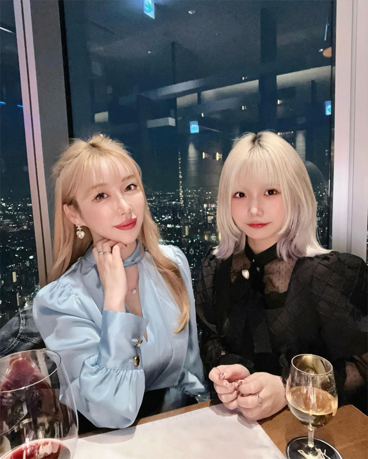 แม่ยังสาว กับลูกสาว