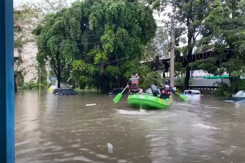 น้ำท่วมแฟลตคลองจั่น
