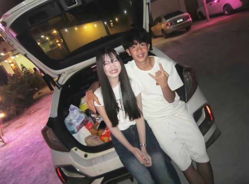 เต วรากร น้องผักบุ้ง