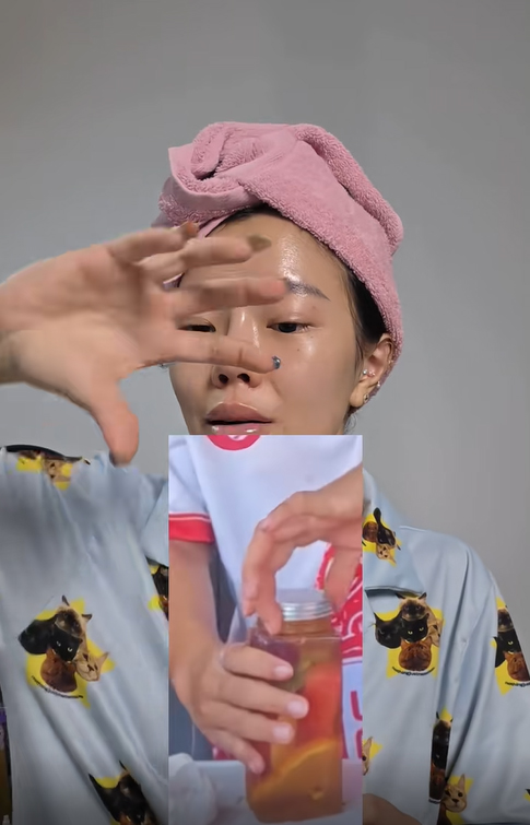 แม่ค้าน้ำชง นิ้วเลือด