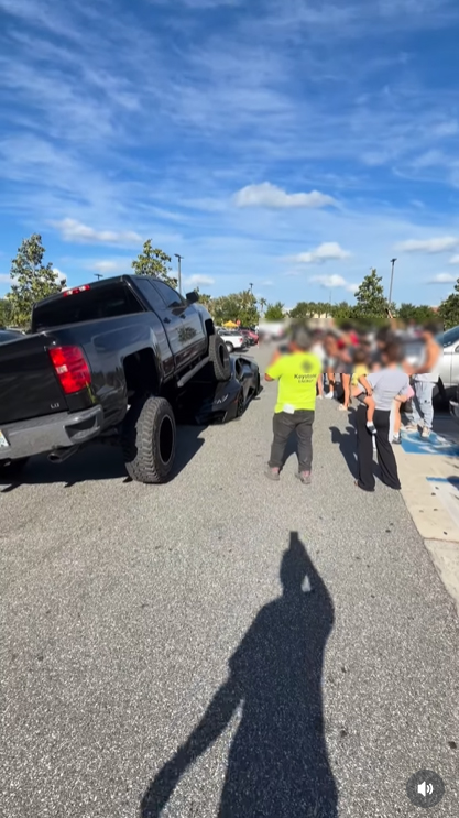 กระบะ ทับ แลมโบกินี่