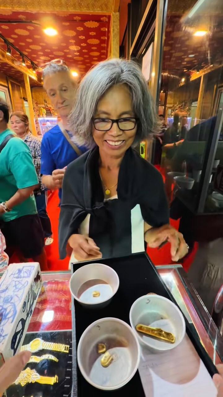 เขยฝรั่งหอบทองจากนอกมาขาย รู้ราคาจริงถึงกับว้าว