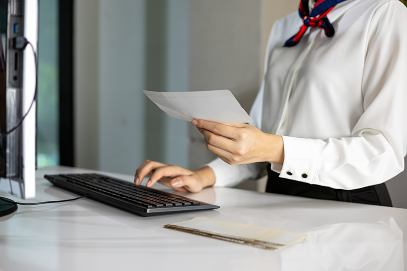 ลุงขุดพี่จากหลุม แบกไปธนาคาร