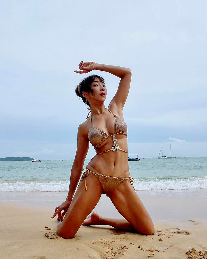 ดาราไต้หวันโชว์ท่ายาก ริมหาดภูเก็ต ดาราไต้หวันโชว์ท่ายาก ริมหาดภูเก็ต
