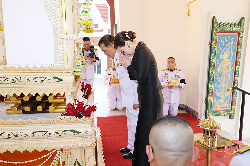 ในหลวง พระราชทานเพลิงศพ ท่านผู้หญิงพันธุ์สวลี กิติยากร