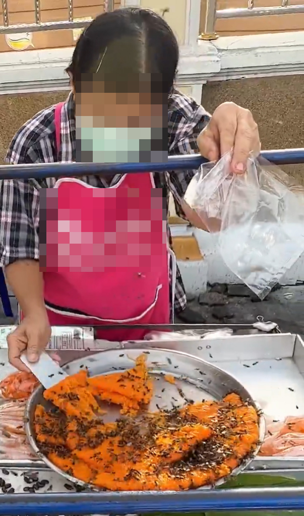 สตรีทฟู้ดไทย ผึ้งตอมขนม