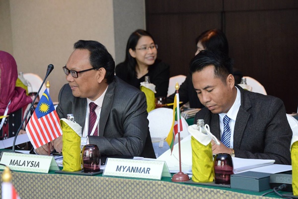 สส. นำทีมประชุมอาเซียน-ผนึกกำลังดูแลสิ่งแวดล้อม