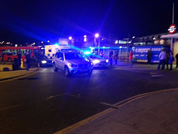 คนร้ายไล่แทงคนในสถานีรถไฟฟ้าใต้ดินลอนดอน