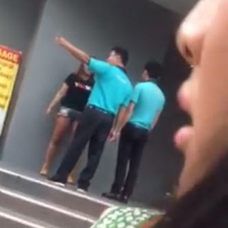 พนักงานโรงแรมเตะไล่แขก