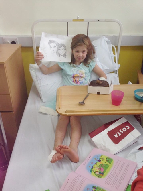 เด็กหญิงป่วยแปลก