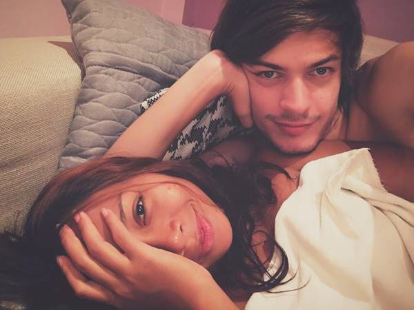 หนุ่มฝรั่งพบรักสาวไทย ใช้ชีวิตคู่เรียบง่ายในบ้านนา