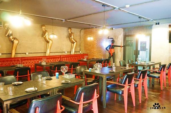 ร้านอาหารธีมเซ็กส์ซาดิสต์