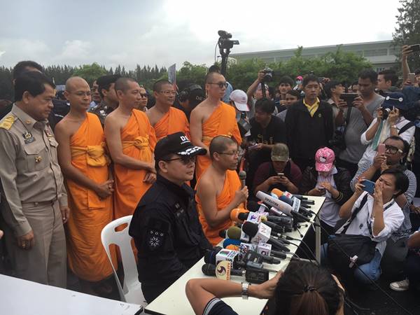 ปฏิบัติการ กบิล 59 บุกค้นวัดธรรมกาย ล่าตัวพระธัมมชโย