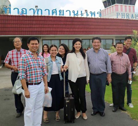 ยิ่งลักษณ์ สอนนักบินนกแอร์