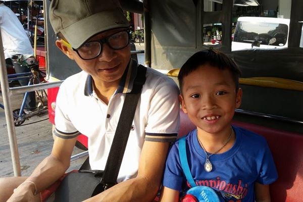 เหลือเฟือ มกจ๊ก