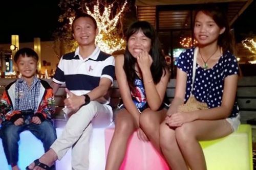 เหลือเฟือ มกจ๊ก