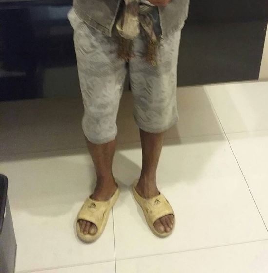 ใส่รองเท้าแตะไปโชว์รูมเบนซ์