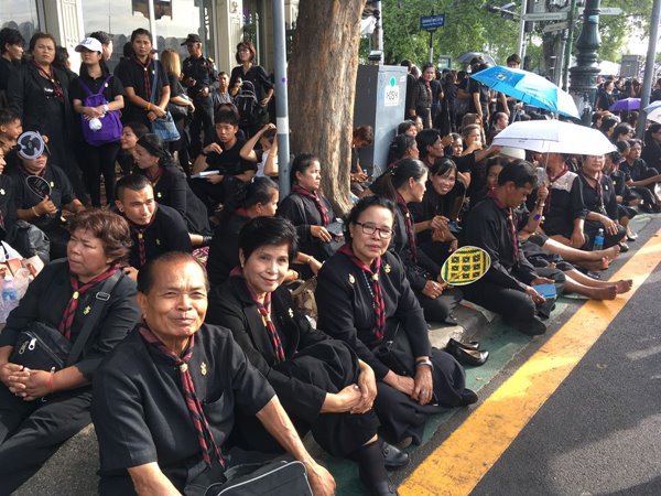 ถวายความอาลัย ในหลวง ร.9