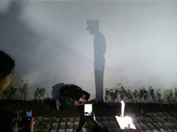 หนุ่มฉายแสงเป็นภาพเงาในหลวง รัชกาลที่ 9